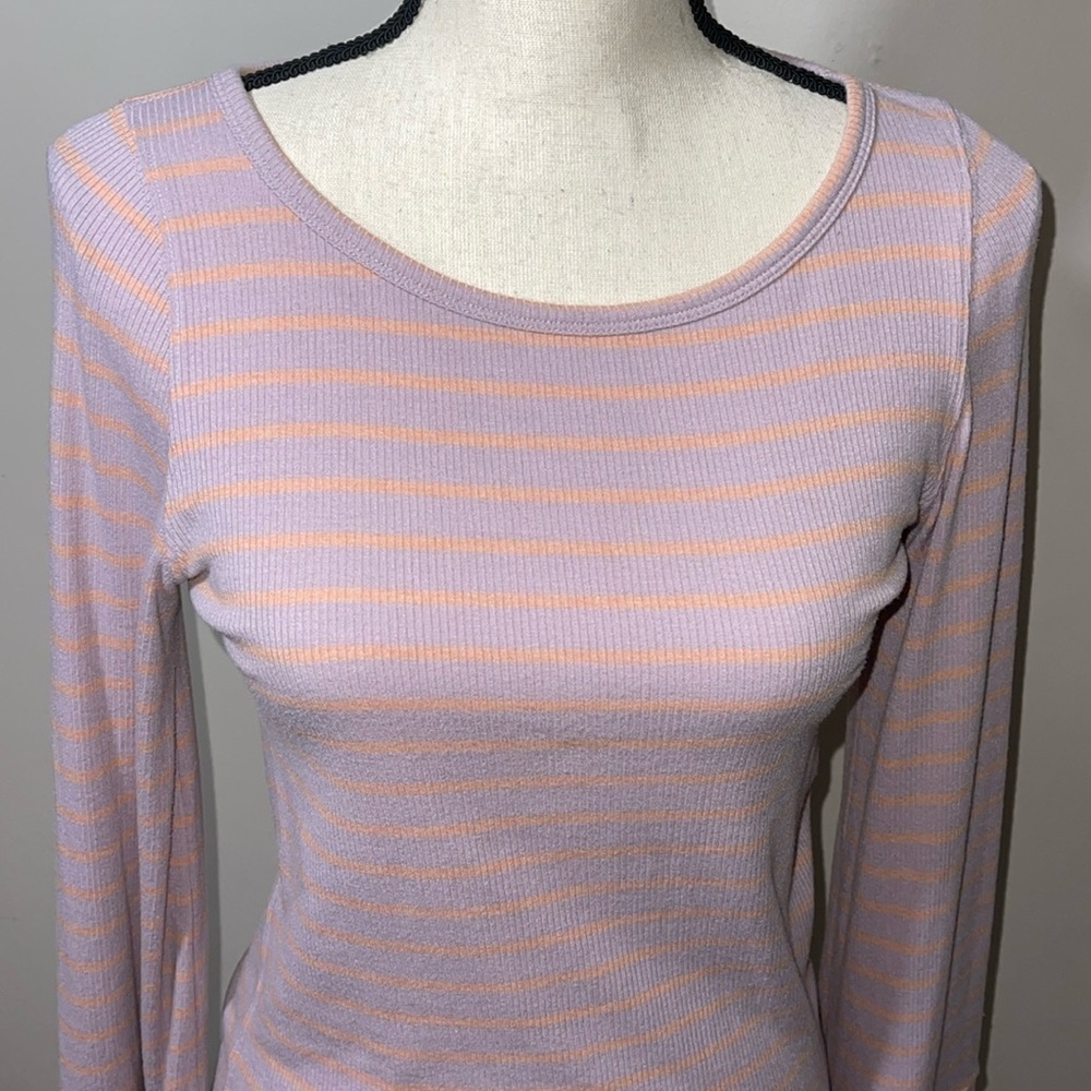 Free People Good Find Bell Sleeve Top in Dusty Pink Stripe Sz. Medium - Picture 9 of 12